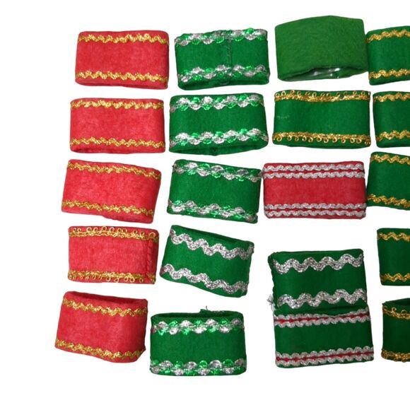 Huge Lot of 35 Christmas Cloth Napkins Rings Red & Green - Picture 2 of 5